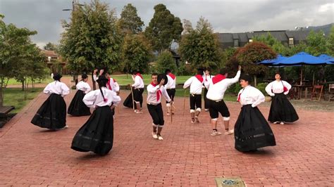 ¡La gira de Illhami: un torbellino de ritmo y polémica en Madrid!